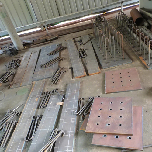 有哪些其他因素会影响乌鲁木齐预埋件位置的确定？